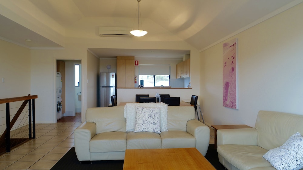 Living area, Margaret River Beach Apartments