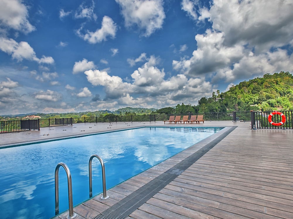 Oak Ray Regency Hotel In Kandy Hotel Rates Reviews On Orbitz - 