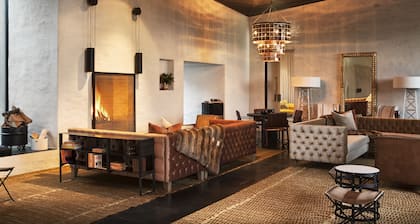 The Kinloch Manor & Villas