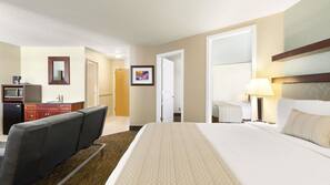 Desk, iron/ironing board, rollaway beds, free WiFi