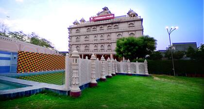 Crimson Park - The Heritage
