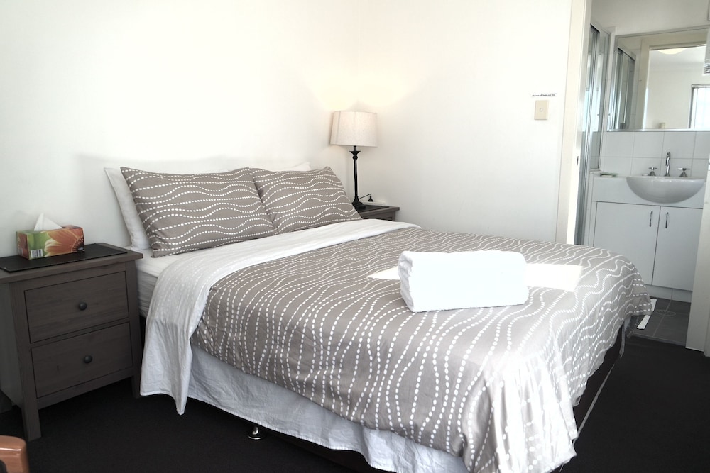 Cityview Studio Accommodation Leichhardt Aus Best Price -