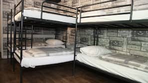 1 bedroom, in-room safe, desk, free WiFi