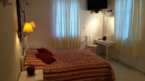 In-room safe, free cribs/infant beds