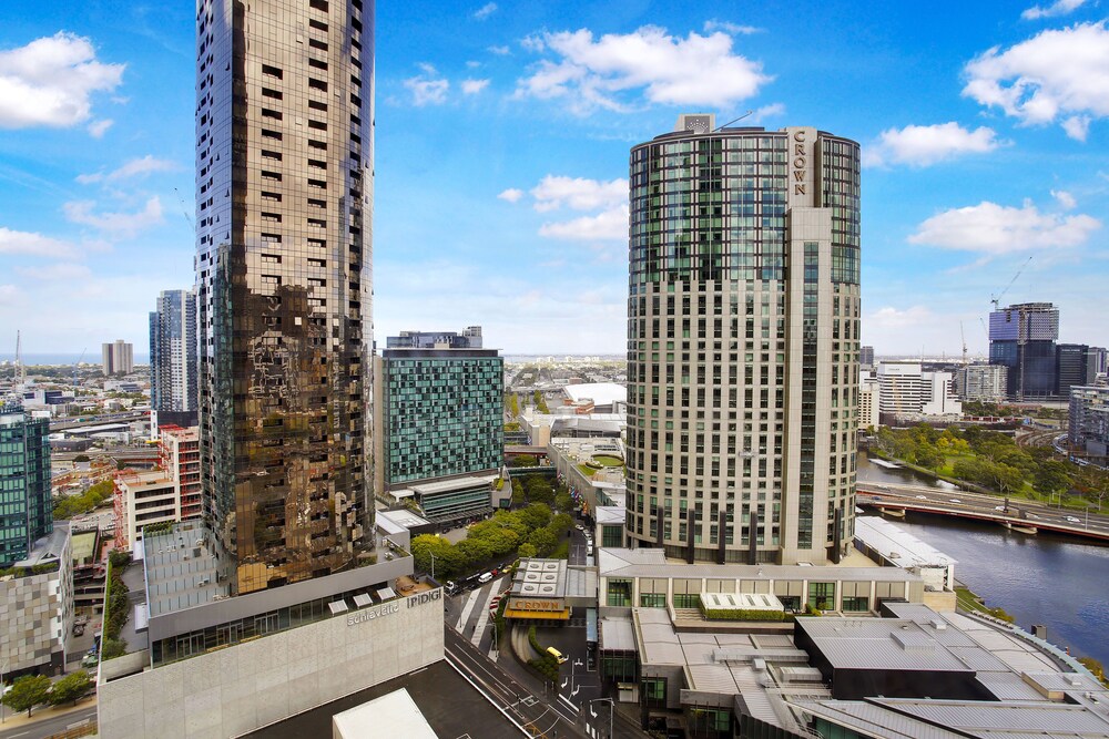 Corporate Keys - Freshwater Place