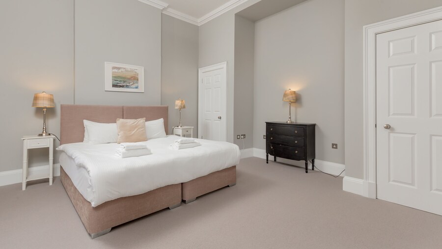 Destiny Scotland - Q-Residence