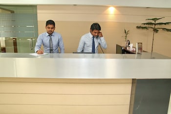 Richmond Hotel & Apartments