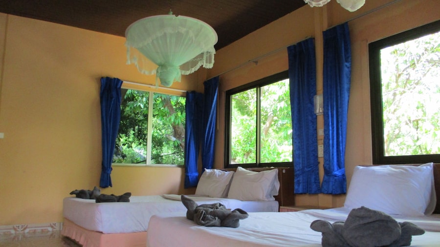 Khao Sok Island Resort and Spa
