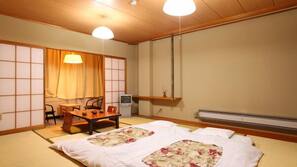 In-room safe, desk, laptop workspace, free WiFi