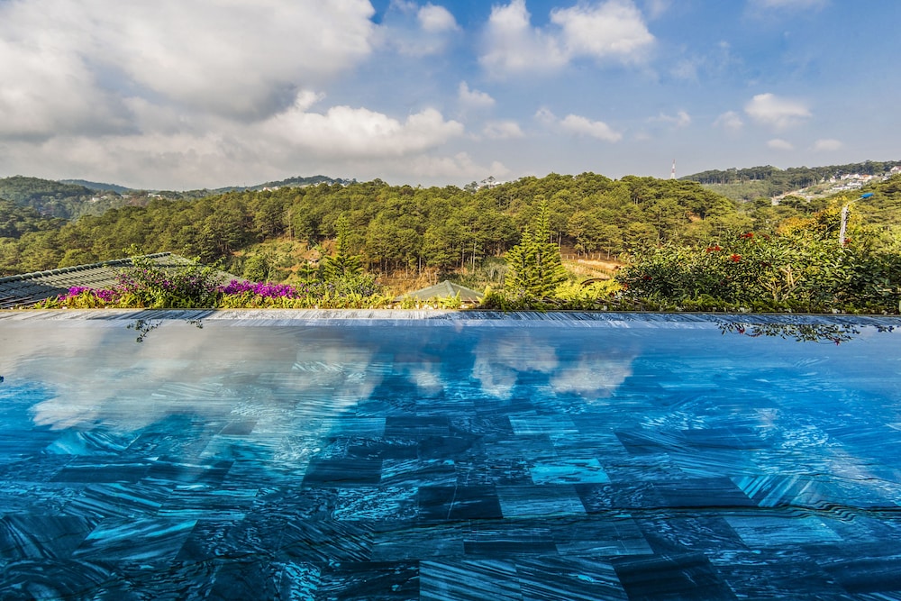 Pool, Zen Valley Dalat