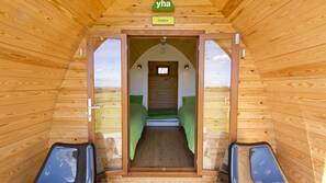 Free cots/infant beds, wheelchair access