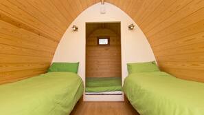 Free cots/infant beds, wheelchair access