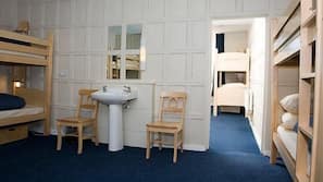 Free cots/infant beds, wheelchair access
