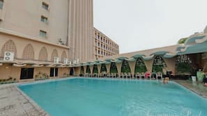 Indoor pool, sun loungers