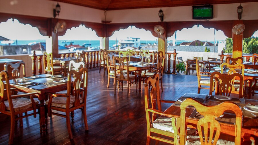 Tausi Palace Hotel