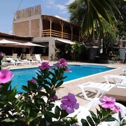 hoteles con piscina baratos en ica