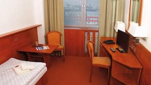 Coffres-forts dans les chambres, bureau, rideaux occultants
