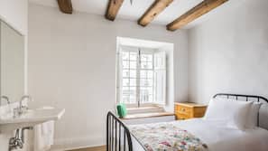 Premium bedding, free WiFi, linens