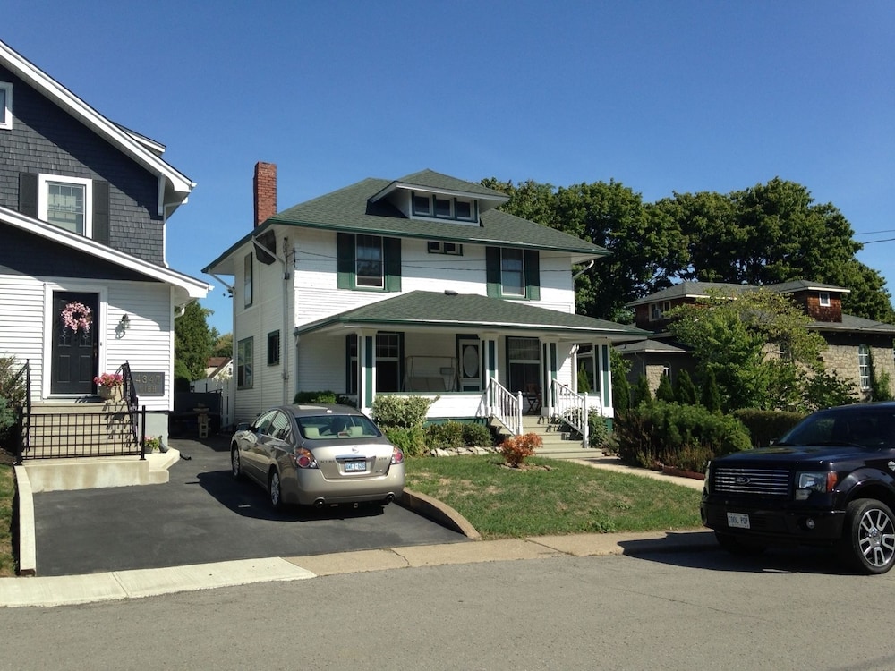 Niagara Falls Cottages Rentals
