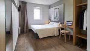 Premium bedding, free WiFi, wheelchair access