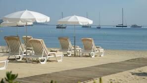 Plage privée, sable blanc, bar de plage