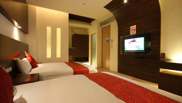 Down duvet, free WiFi