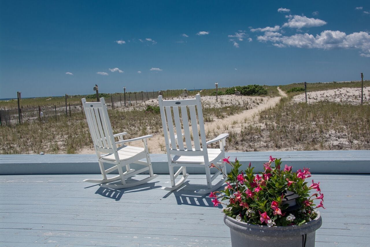 East Harbour Motel and Cottages in North Truro, United States