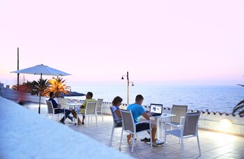 Meli Hotel Reviews Photos Rates Ebookerscom - 