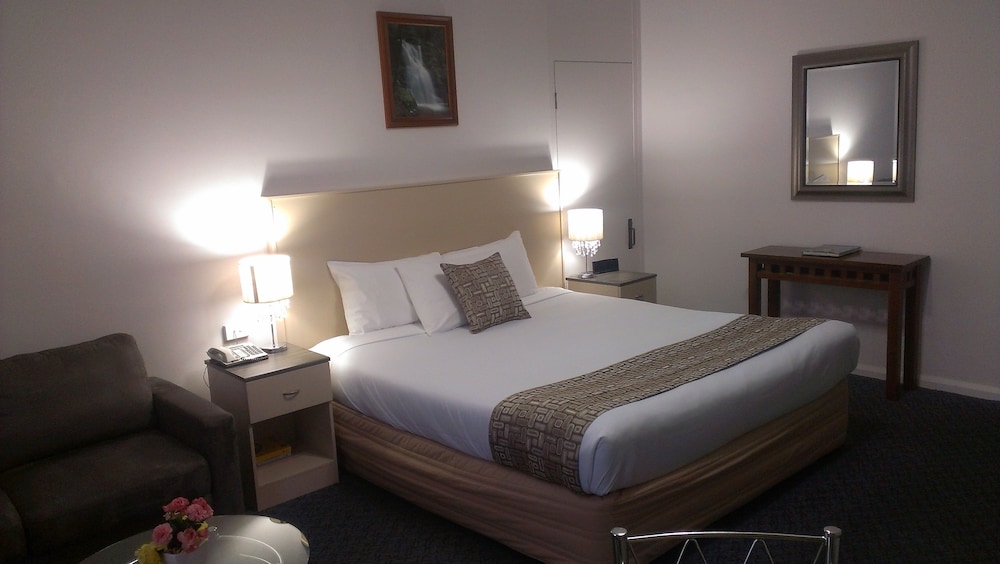 Lindy Lodge Motel