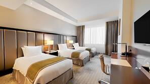 Minibar, in-room safe, desk, blackout drapes