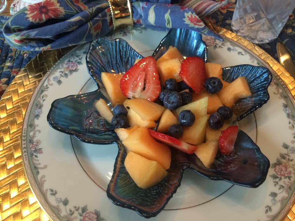 Torch Lake Bed & Breakfast in Central Lake Best Rates & Deals on Orbitz