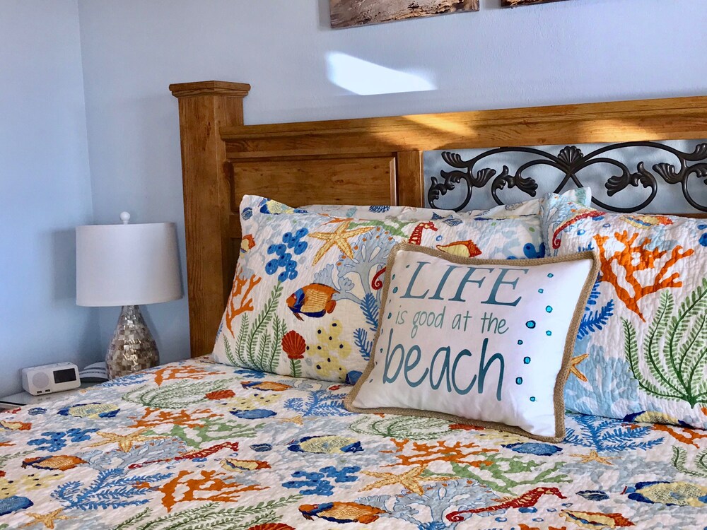 Room Deals for Torch Lake Bed & Breakfast, Central Lake starting at