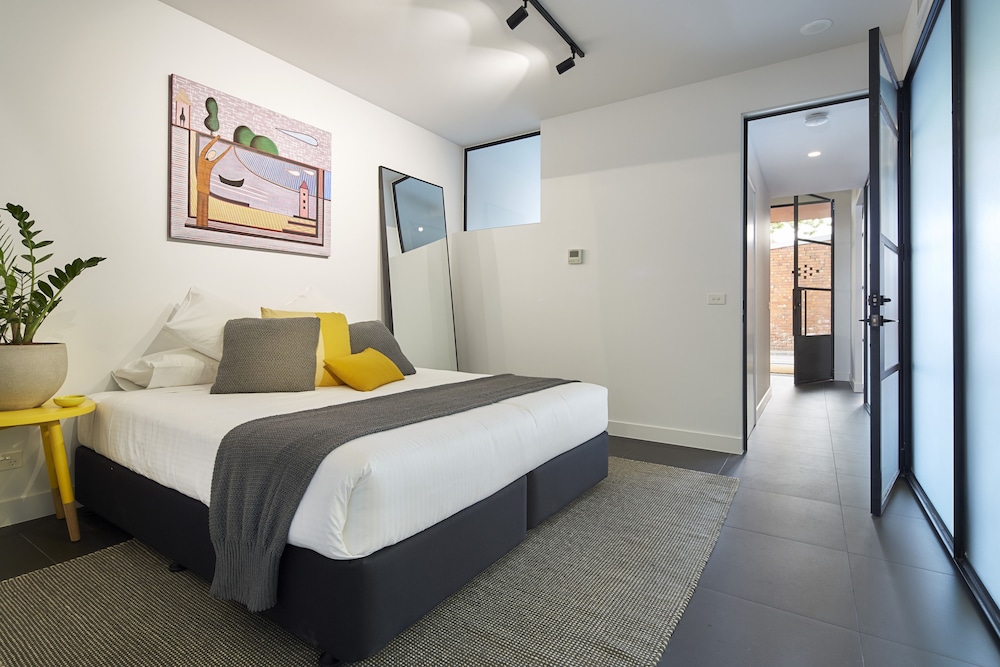 381 Cremorne