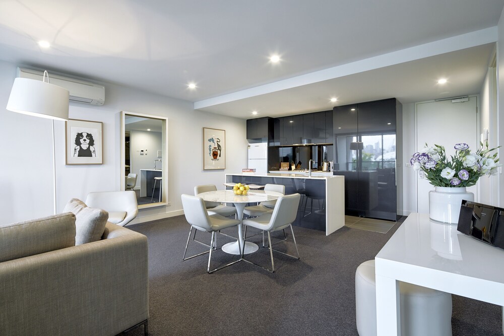 381 Cremorne