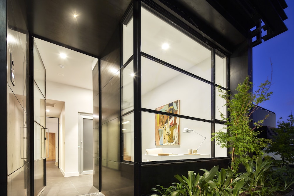 381 Cremorne