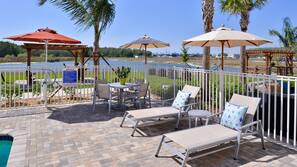 Outdoor pool, pool umbrellas, sun loungers
