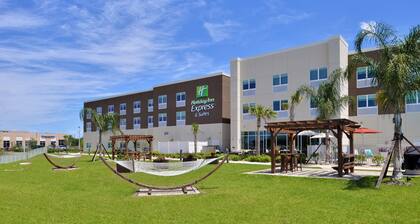Holiday Inn Express & Suites Trinity, an IHG Hotel