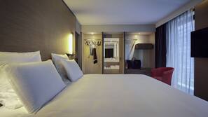 Minibar, in-room safe, individually furnished, desk