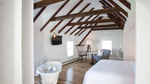 Luxe beddengoed, een strijkplank/strijkijzer, gratis wifi, beddengoed