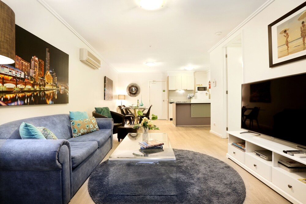 Bayviews Apartment
