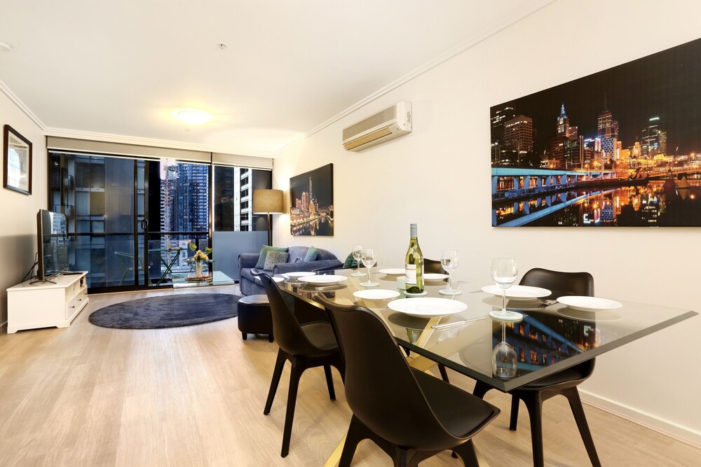 Bayviews Apartment