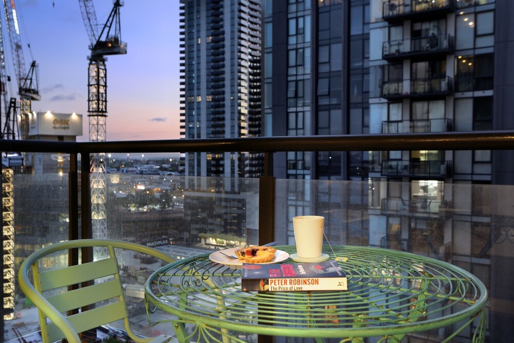 Bayviews Apartment