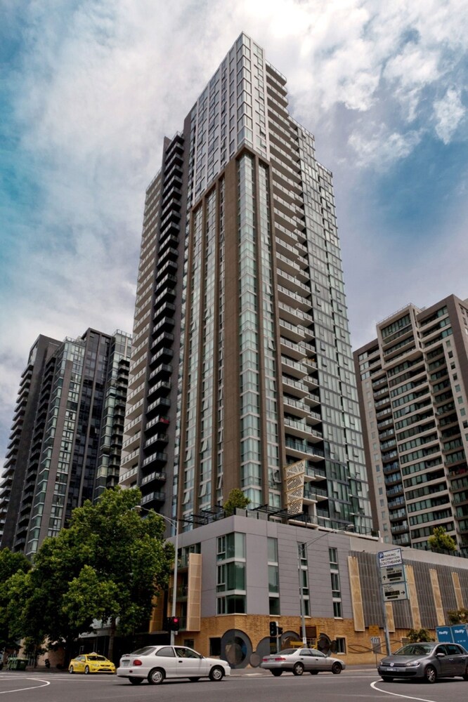 Bayviews Apartment