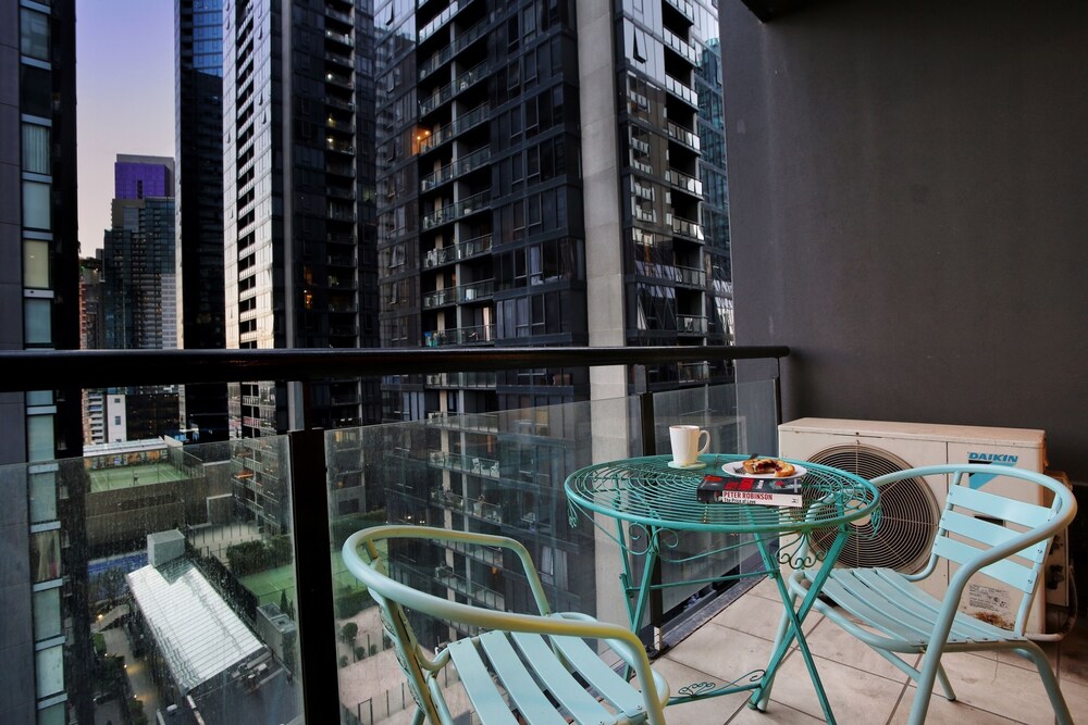 Bayviews Apartment