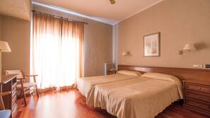 Cortinas opacas y wifi gratis