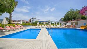Indoor pool, outdoor pool