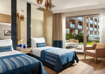 Crowne Plaza Istanbul Florya Reviews Photos Rates Ebookers Com
