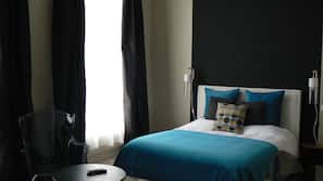 Premium bedding, in-room safe, desk, iron/ironing board