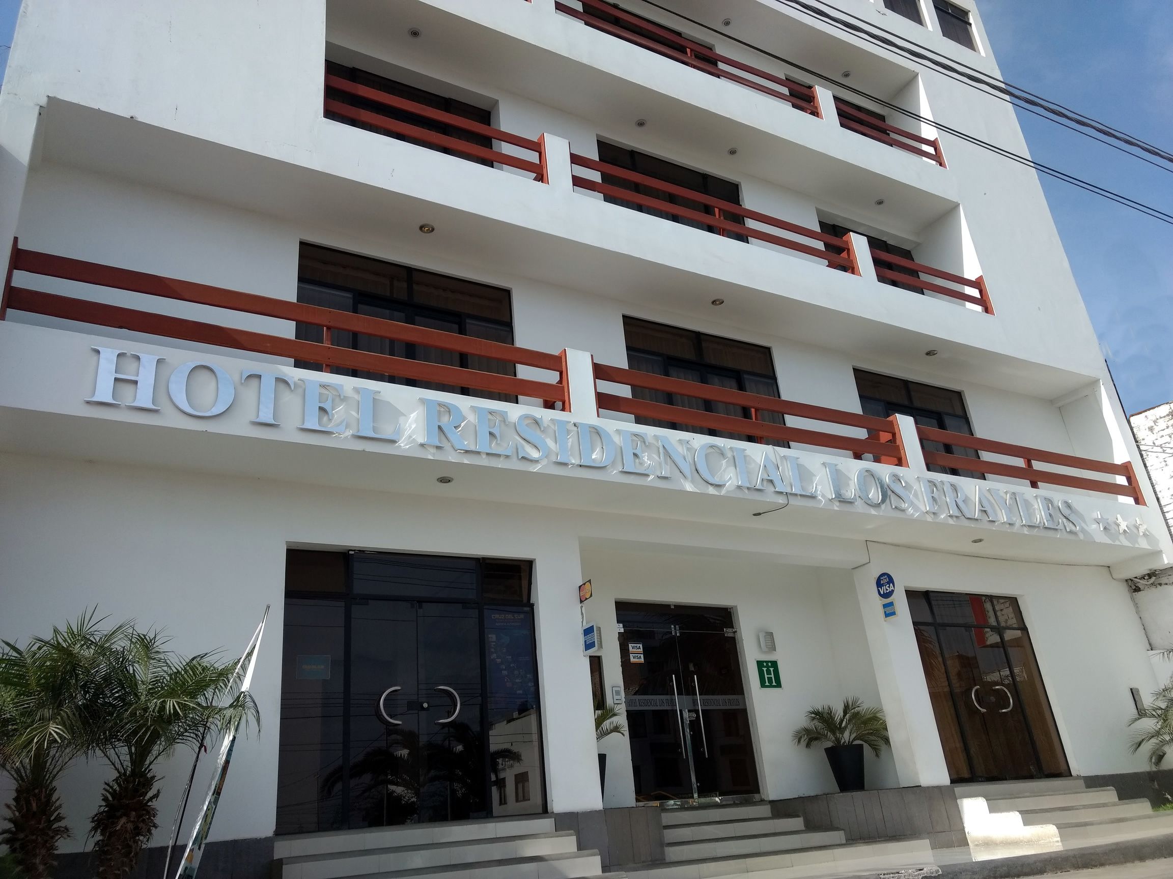 Hotel Residencial Los Frayles in Paracas, Peru
