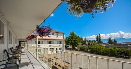 Sunnycrest Motel